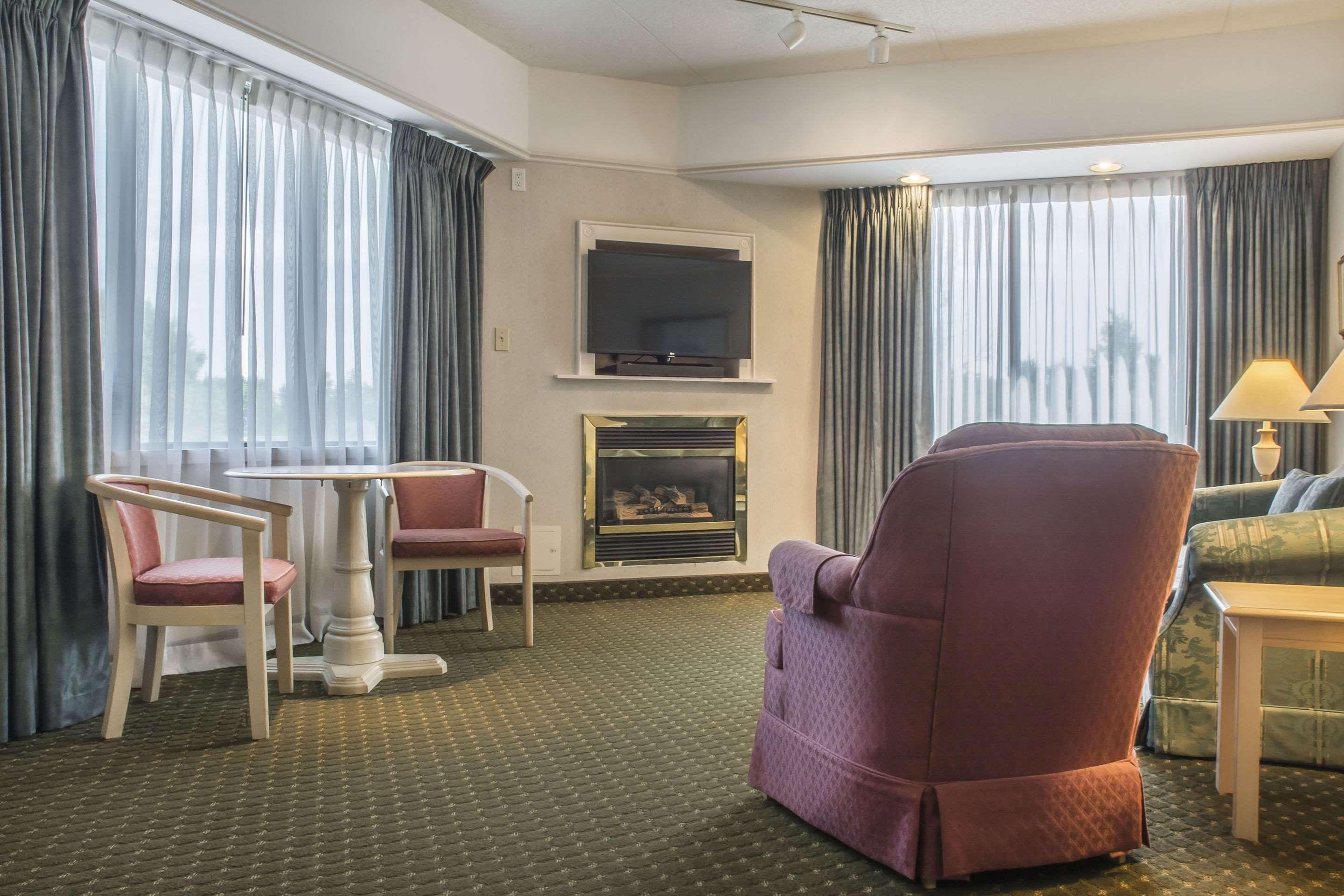 Clarion Hotel & Conference Centre Fort Erie Dış mekan fotoğraf